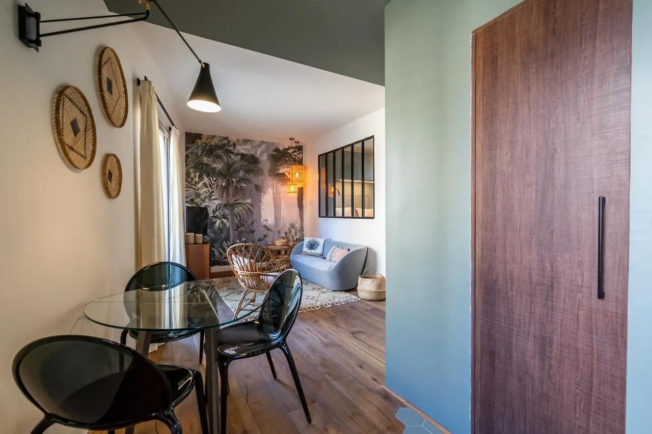 Apartment Suite In St Raph Saint-Raphael
